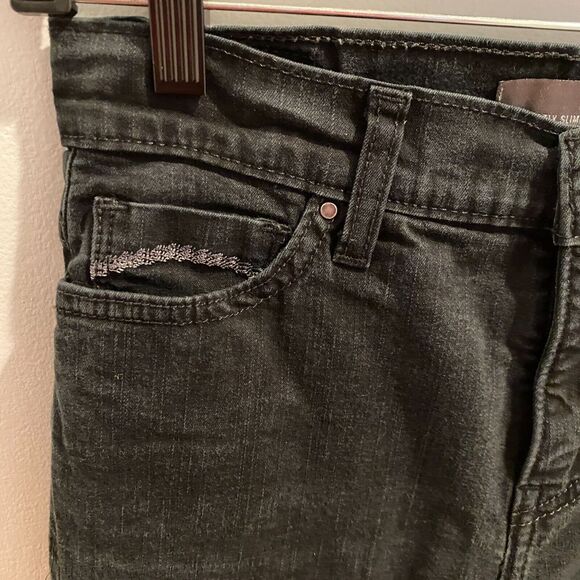 Levi’s Perfectly Slimming 512 Bootcut Black Jeans Size 6M EUC - Picture 3 of 8